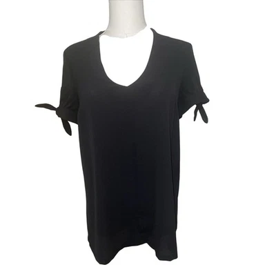 ModCloth V-Neck Short Sleeve Pullover Collared Shirt Black Size Small - Image 1 of 4