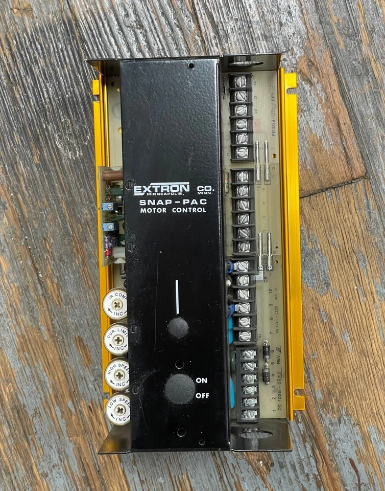 EXTRON SNAP-PAC MOTOR CONTROL 113-0530A0301 1/2 HP 180 VDC 1 PH - Image 1 of 4