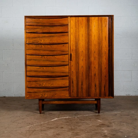 Mid Century Danish Modern Gentleman's Chest Dresser 17 Drawer Rosewood Madsen NM Cover