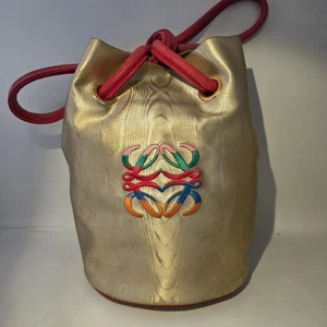 Vintage LOEWE Anagramm Bucket Bag Gold Holzmaserung Metallic Nylon Stickerei 11"x8" - Bild 1 von 17