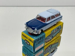 CORGI TOYS 424 FORD ZEPHYR ESTATE CAR -BLUE 1:43- VERY GOOD IN BOX - 83 - Picture 1 of 12