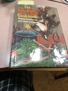 L. L. Bean GAME & FISH Coobook, autographed copy.   + Illus. 1983 HC/DJ - Bild 1 von 4