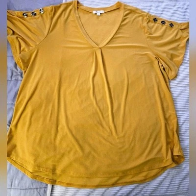89th + Madison  Women's Mustard V-Neck Top. Size 2X - Image 1 of 4