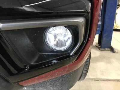 Used Driving Light fits: 2022 Chevrolet Colorado Fog-Driving Base Grade A - Image 1 of 4