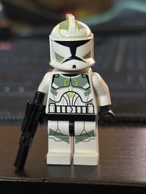 LEGO sw0298 Star Wars Sand Green Horn Clone Trooper Minifigure 7913