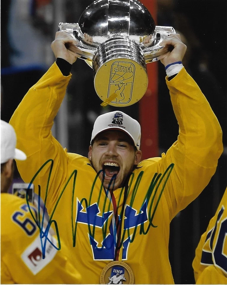 Foto autografiada firmada por Elias Lindholm del equipo sueco 8x10 certificado de autenticidad #2 Foto 1 de 1
