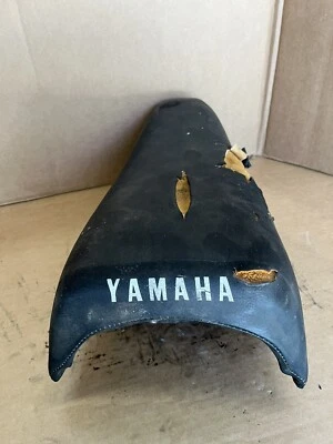 79 YAMAHA IT400 OEM ASIENTO CONDUCTOR DELANTERO PAN Y ESPUMA R13 Foto 1 de 4