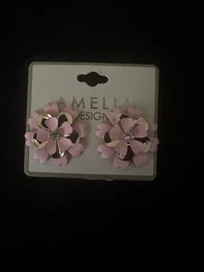 Amelia Designs Ohrstecker Roségold Blume 1 Zoll - Bild 1 von 5