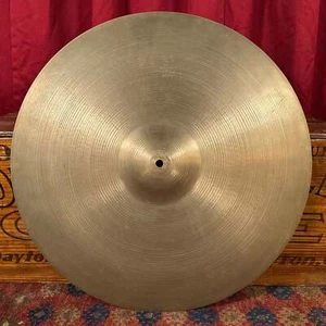Platillo de paseo 22" Zildjian A años 60 2772 g *Video demostración* - Imagen 1 de 6