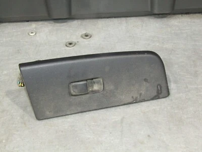 2004-2006 Mitsubishi Endeavor OEM passenger rear window switch w/ bezel 04 05 06 - Image 1 of 3
