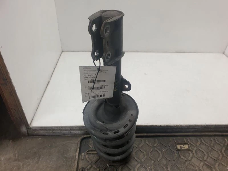 10-15 LEXUS RX450H 3.5L 4X4 EN MONTAJE PUNTAL DELANTERO LADO PASAJERO  Foto 1 de 4