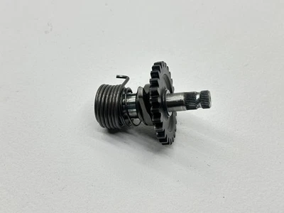 Suzuki RM85 2002 Kickstart Gear Spring OEM eje pateador husillo moto de tierra RM 85 Foto 1 de 3