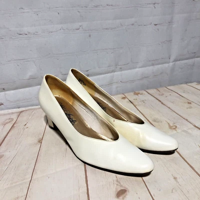 Zapatos de tacón Life Stride para mujer "Sheila" blancos talla 8,5 (245L49) Foto 1 de 4