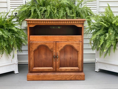ETHAN ALLEN CHERRY TV STEREO CONSOLE MICROWAVE CABINET CUPBOARD SIDEBOARD TABLE Cover