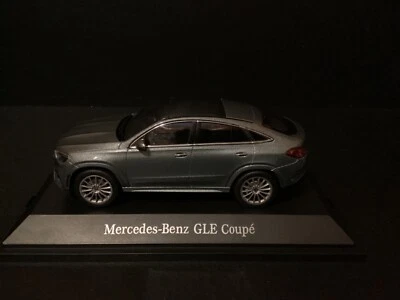Mercedes Benz Clase GLE C167 2019 edición concesionario escala 1/43 Foto 1 de 4
