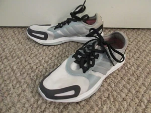 ADIDAS X STELLA McCARTNEY ULTRABOOST SNEAKERS WOMENS SIZE 7 GRAY BLACK WHITE - Picture 1 of 8