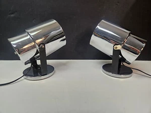 Par de lámparas de mesa vintage MCM tipo proyector cromado con cable con encendido/apagado - Imagen 1 de 12