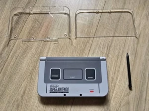 New 3ds XL Nintendo SNES Thema Sehr Guter Zustand - Bild 1 von 10