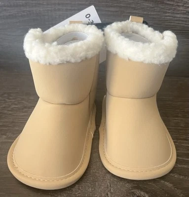 ¡NUEVO! Botas Carters Child of Mine 0-6 Meses Niño Color Marrón Foto 1 de 4