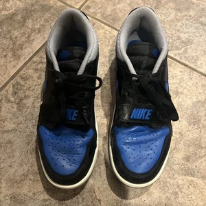 Men's Nike Air Jordan Legacy 312 Low Black Royal (CD7069-041) - Size 8 - Picture 1 of 7