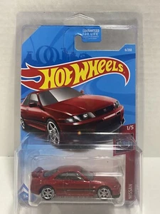 Hot Wheels 1:64 On Card Nissan Skyline GT-R BCNR33 Custom SUPER w/Real Riders - Picture 1 of 8