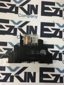 Allen-Bradley 700-HN121 SER. A Relay 24VDC Coil 120/240VAC 10Amp W/Socket - Picture 1 of 3