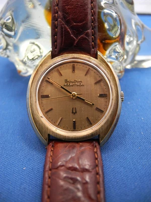 Reloj Bulova Accutron 1973, 14 kgf, # 2301 MVMT, UNISEX, BASTÓN DE ORO Foto 1 de 4