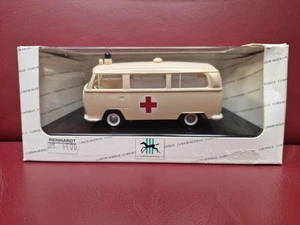 Modelos Cursor VW Volkswagen Transporter T2a Ambulancia 1:40 Sin usar, en caja Plástico RARO - Imagen 1 de 15