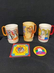 Vintage Ringling Brothers Barnum & Bailey Zirkus Erinnerungsstücke Plastikbecher/-stifte - Bild 1 von 9