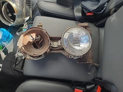 Cubo de faros Mercury Meteor 1962 Foto 1 de 4