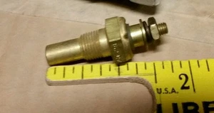 362-CZ STEWART WARNER TEMPERATURE SENDER 1/8" NPT 100-240F 193-0202 ONAN NOS - Picture 1 of 3