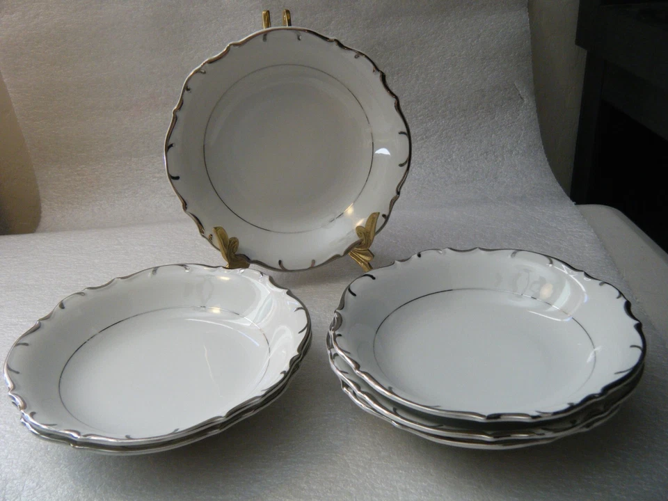 6 tigelas de sopa ou cereais Bristol Nobility Fine China 7 7/8" branco e prata - Imagem 1 de 4
