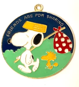 Vintage Snoopy 1965 Aviva Taiwan Einheiten Feature Syndikat Erdnüsse Anhänger - Bild 1 von 3