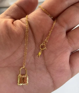 Real 14K Italy Gold Padlock Necklace 16- 18 inches adjustable 1.63 grams - Foto 1 di 15