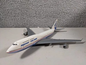 Casa modelo avión Boeing 747-400 colores LEER - Imagen 1 de 4