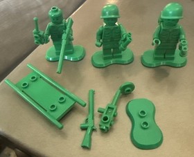 LEGO Toy Story: Army Men on Patrol (7595) - 3x figures and accessories