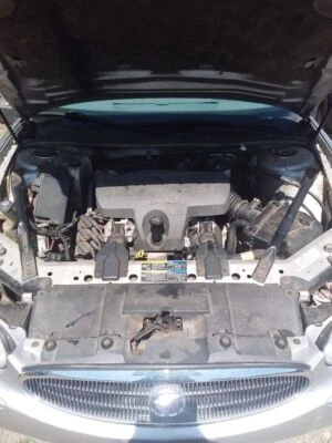 Conjunto de filtro de aire usado se adapta a: Buick Lacrosse 2007 3,8 L emisiones California Gr Foto 1 de 4