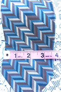 Corbata DKNY 100 % Seda Chevron Multicolor Clásica Hombres Corbata Iglesia Trabajo Fecha EE. UU. - Imagen 1 de 6