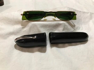 Vintage 1960’s Mod Sunglasses Japan kk Co with storage case. Lenses are green. - Picture 1 of 11