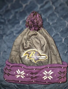 NUOVO cappello berretto invernale per adulti unisex Baltimora Ravens calcio con pom pom - Foto 1 di 14