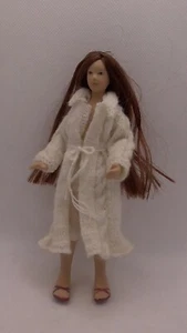 Vestido vintage para dama de vestir para casa de muñecas escala 1:12 tejido DOL18a - Imagen 1 de 4