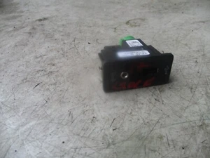 2017 VW VOLKSWAGEN GOLF USB MULTIMEDIA PORT SOCKET 5Q0035726E - Picture 1 of 4