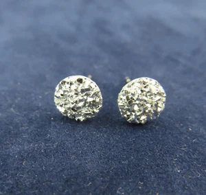 Orecchini a perno finto druso ARGENTO Drusy minimalista piccole borchie 8 mm unisex scintillanti - Foto 1 di 6