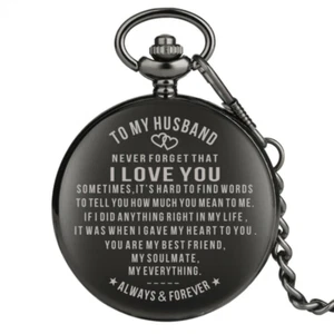 Orologi da taschino Personalizzati A MIO FIGLIO PAPÀ MAMMA FIGLIA QUARZO CIONDOLO CATENA REGALO - Foto 1 di 25