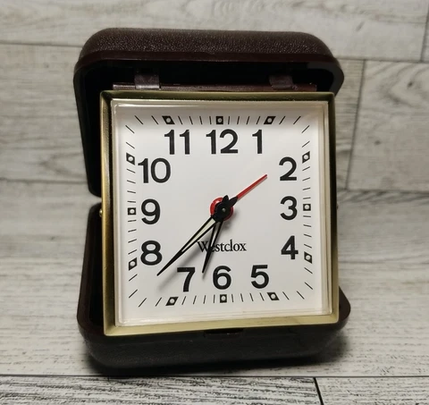 Westclox Travel Wind Up Alarm Clock Brown Plastic Clamshell Case Tested Working Cover