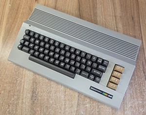 New CRS Edition Commodore 64 with sixtyclone Motherboard, Keyboard and Case - Picture 1 of 14