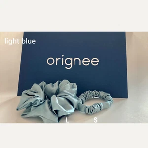 Seide Scrunchie, 100% Maulbeerseide, Haargummi, Elastische Haarbände, light blue - Bild 1 von 5