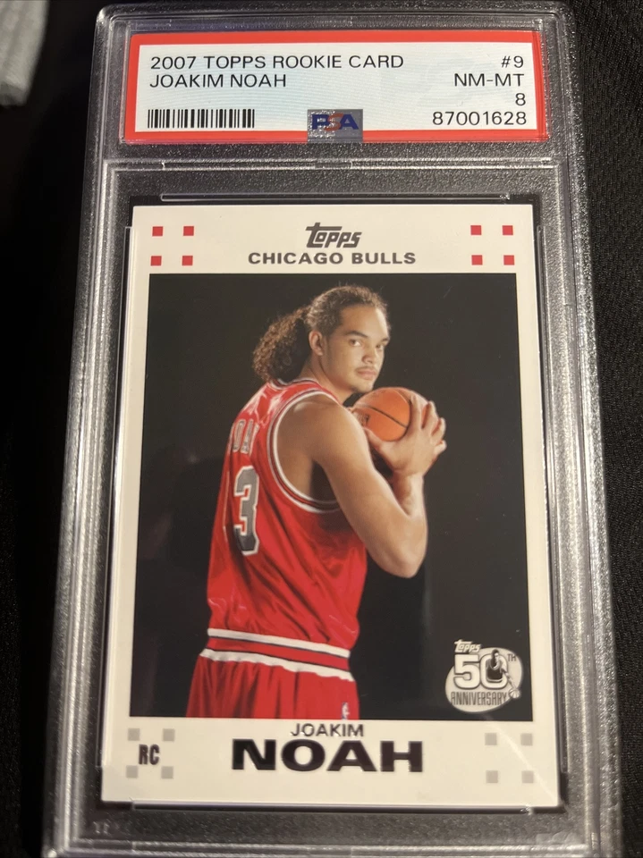 Tarjeta de novato Topps Joakim Noah White 2007 #9 de 14 PSA 8, POP 2 Foto 1 de 2