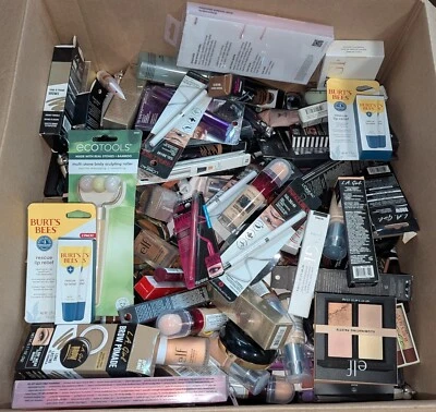 *PRECIO ESPECIAL* 100 PIEZAS COSMÉTICOS SURTIDOS DE GRANDES MARCAS *SIN ESMALTE DE UÑAS Foto 1 de 4