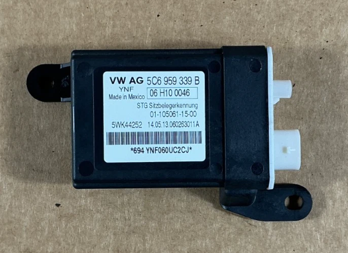 Módulo de detección de ocupantes asiento delantero derecho Audi A7 Quattro 2012-2018 OEM Foto 1 de 4